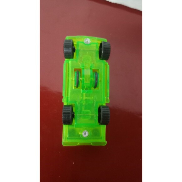 1993 MATCHBOX SPARKERS WHITE & GREEN DODGE DAKOTA REV'EM UP & WATCH SPARKS FLY - Picture 7 of 7